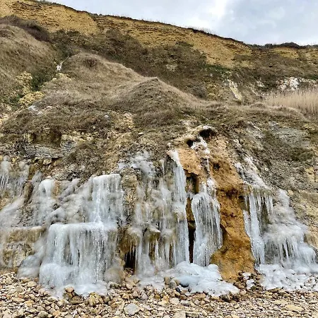 Lumineuse En Front De - Gold וילה