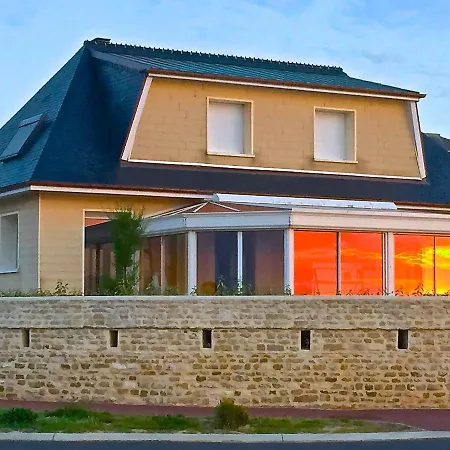 5 Personnes En Front De Mer, Grand Jardin - Gold Beach, Patrimoine Mondial Unesco