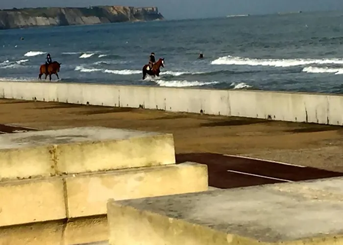 Lumineuse En Front De - Gold Asnelles